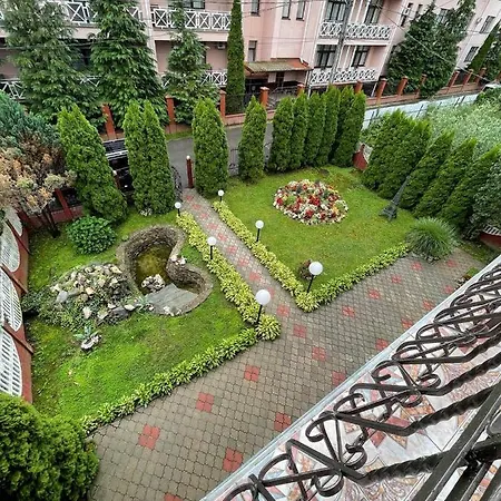 Hotel сонячна перлина Polyana (Transcarpathia)