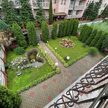 Hotel сонячна перлина Polyana (Transcarpathia)