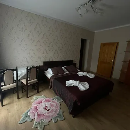 сонячна перлина Polyana (Transcarpathia)