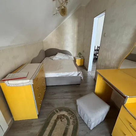Hotel сонячна перлина Polyana (Transcarpathia)