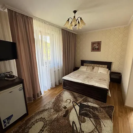 сонячна перлина Hotel Polyana (Transcarpathia)