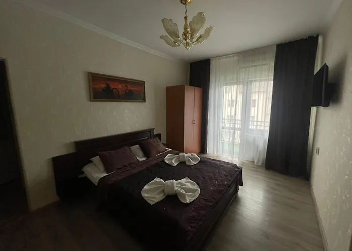 сонячна перлина 酒店 波利亚纳